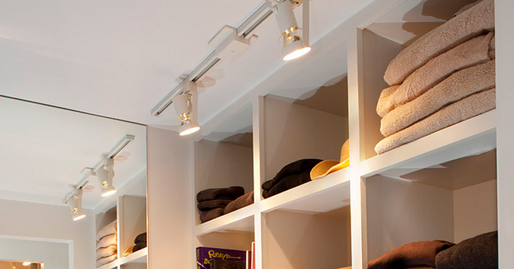 5 Clever Hacks for Maximizing Closet Space